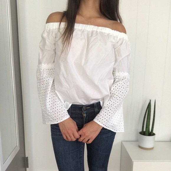 Off the shoulder white shirt with eyelet sleeves - Picture 3 of 7